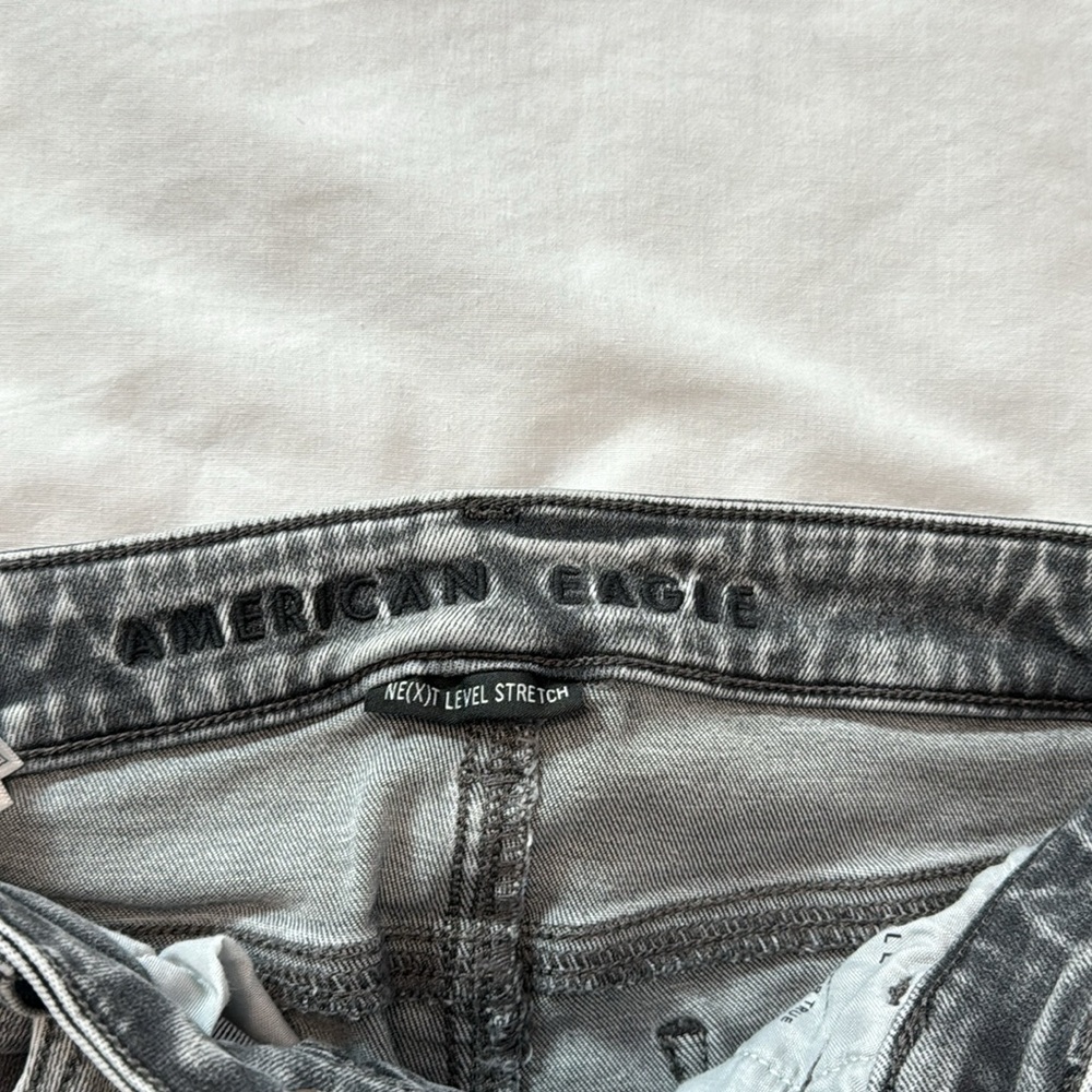 American Eagle super hi-rise jegging in distressed black, size 00 - Picture 5 of 7